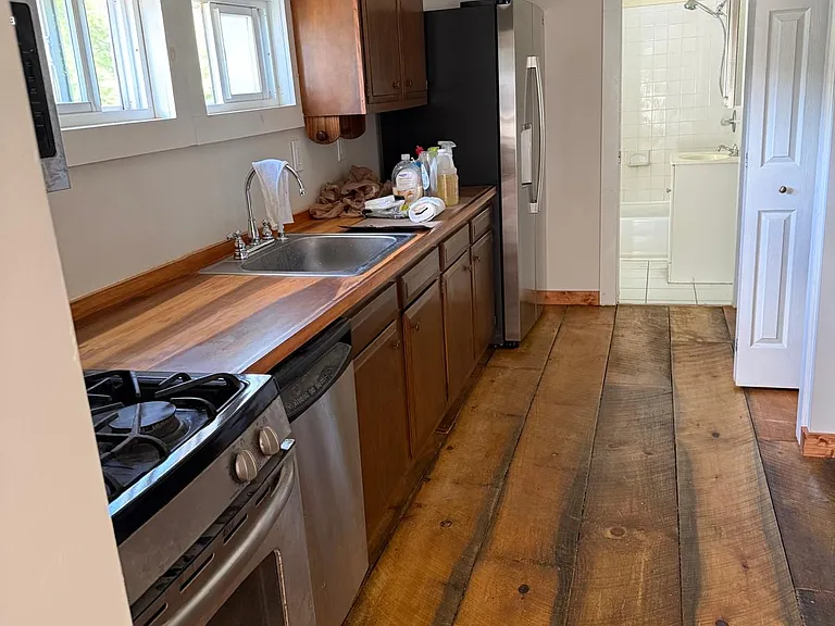 144 Main St #2 — Photo 6