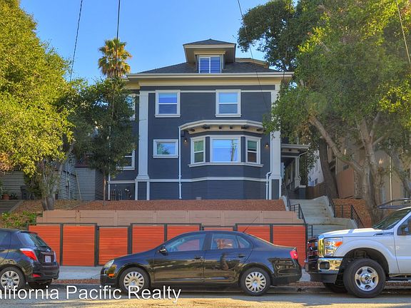3rd image of 274 Park View Ter APT 2