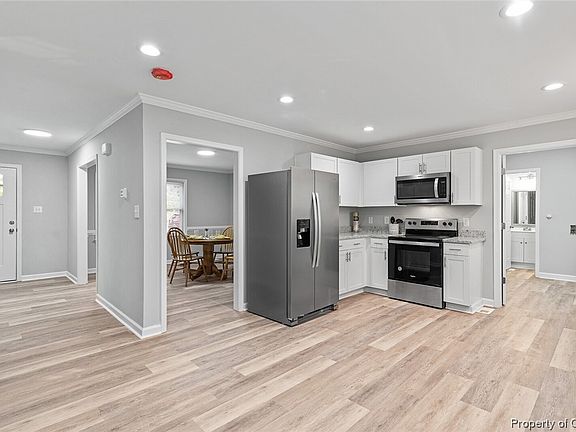 5th image of 939 Jouett Dr