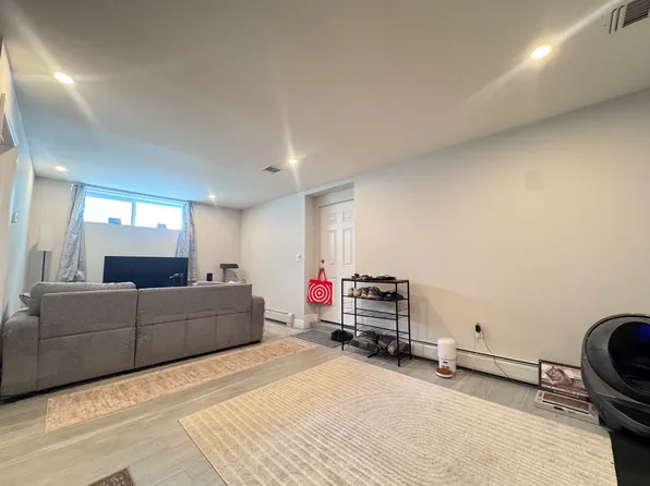 (undisclosed Address), Staten Island, NY 10312