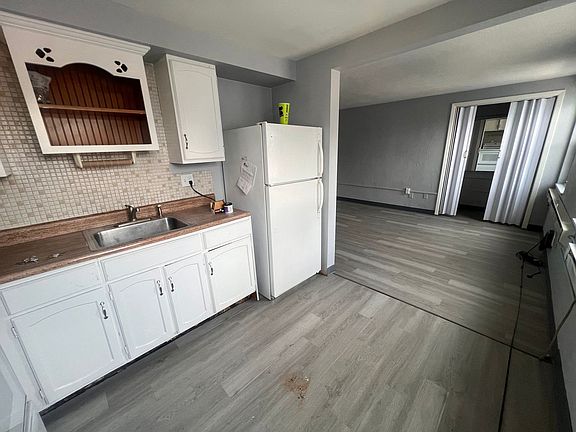 2nd image of 1141 Brabec St Floor 2