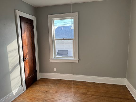 4th image of 76 Eiseman Ave Floor 1
