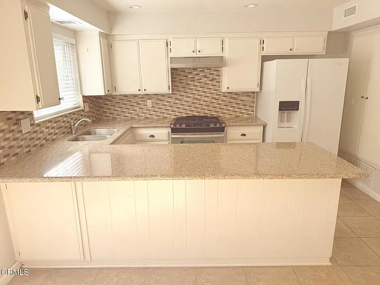 5503 Driftwood St — Photo 4