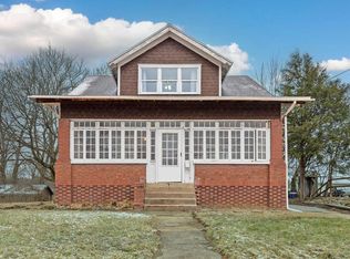 1624 Sharon Ave, Zanesville, OH 43701