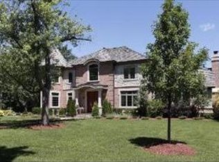 938 Queens Ln, Glenview, IL 60025