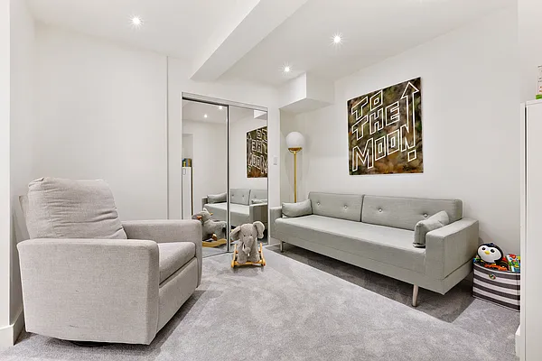 Sold by Compass | media 7