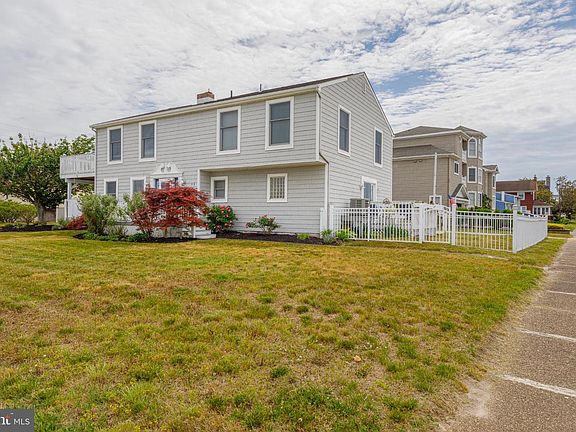 3rd image of 2604 Bayshore Ave