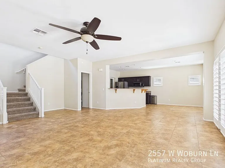2557 W Woburn Ln — Photo 4