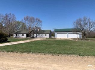 974 N 1892nd Rd, Lawrence, KS 66049