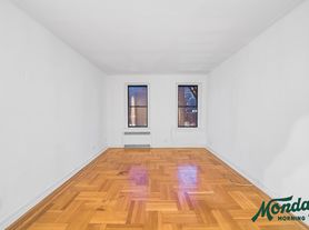 58 Avenue A