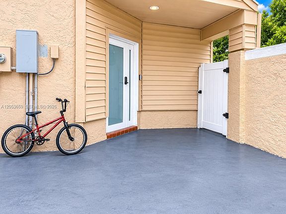3rd image of 1040 SW 85th Ter