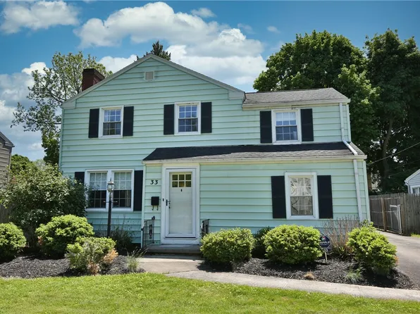 33 Drexmore Rd, Rochester, NY 14610