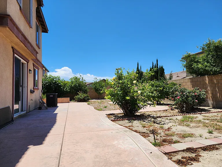 6751 Heathgrove Dr — Photo 24