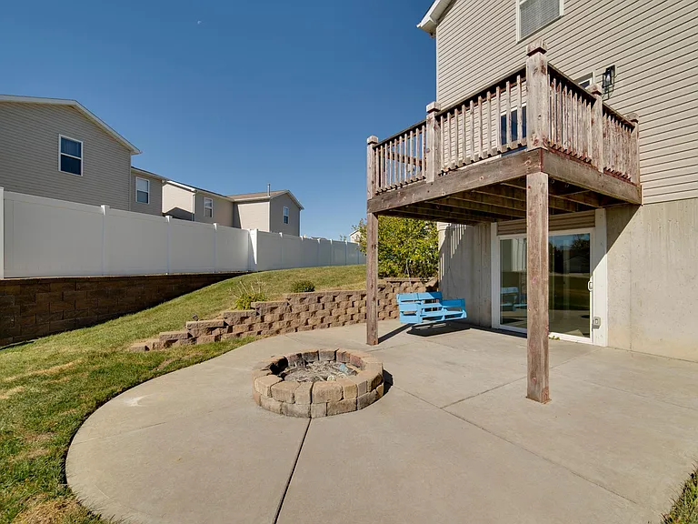 1012 Chesterfield Dr — Photo 35