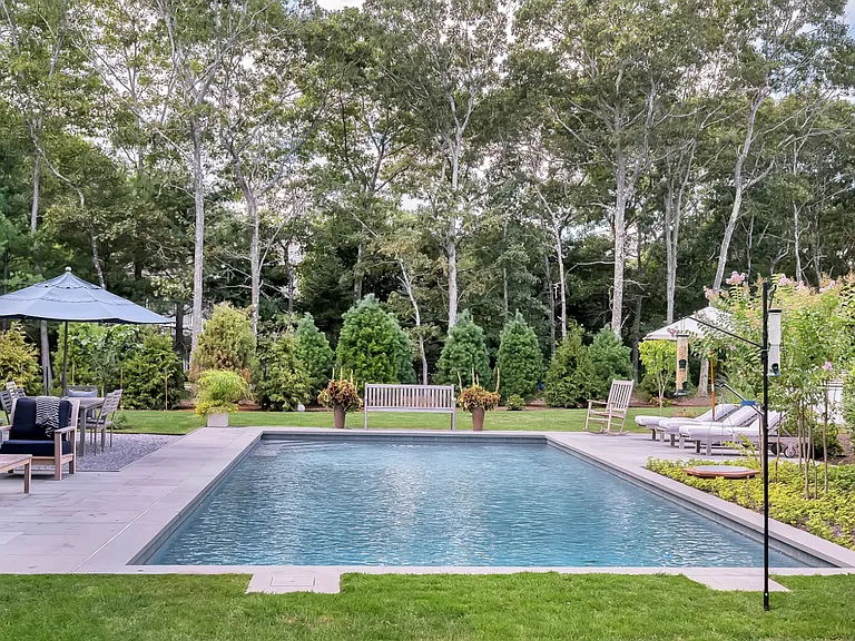 171 Springy Banks Rd — Photo 4