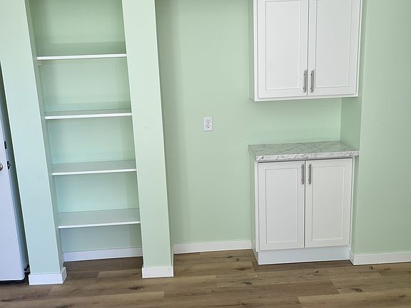 3rd image of 420 Herschel St APT 2