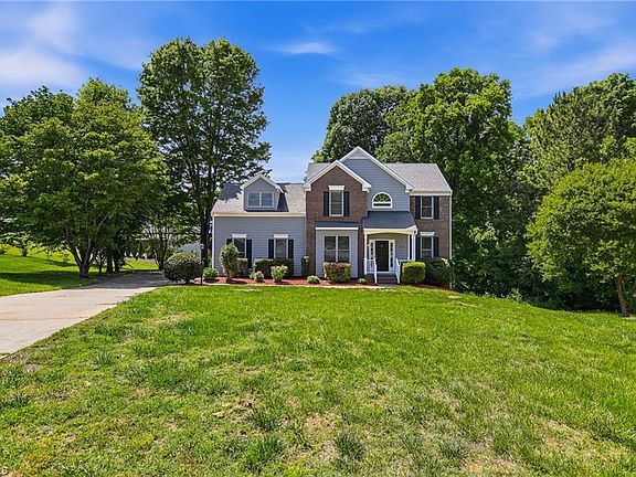 2nd image of 471 Kingsmill Dr