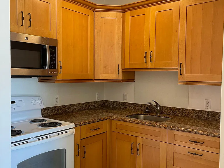 (Downstairs) Kitchen