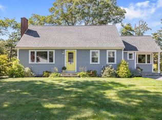 15 Geraldine Rd, Barnstable, MA 02630