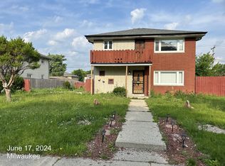 5673 N 90th St, Milwaukee, WI 53225