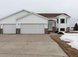 814 Nicole Ln, Dilworth, MN 56529