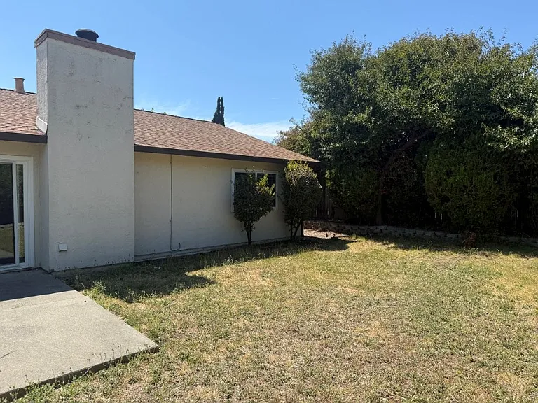 2766 Applewood Dr — Photo 47
