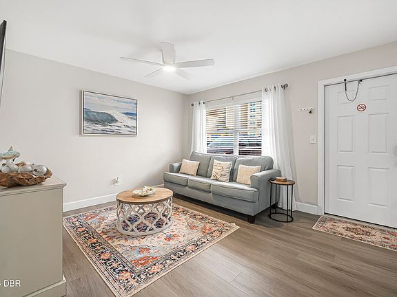 5th image of 3724 S Atlantic Ave #20