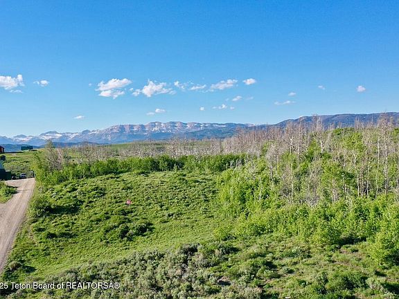 5th image of Vista Ridge Ln