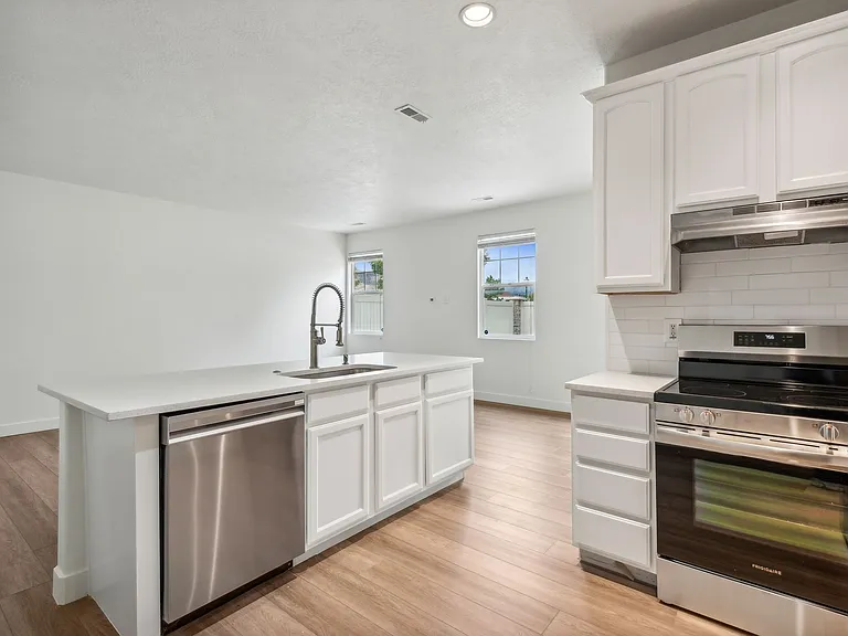13494 S Leaf Wing Ln — Photo 7