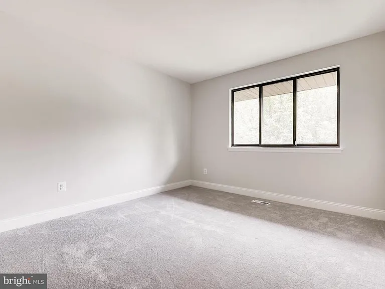 438 Five Farms Ln — Photo 16