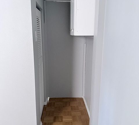 5th image of 110 Kingston Ave