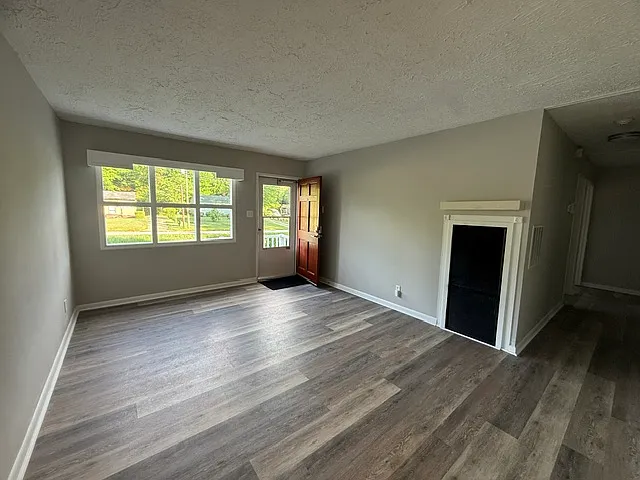 1012 Meadowbrook Blvd — Photo 11