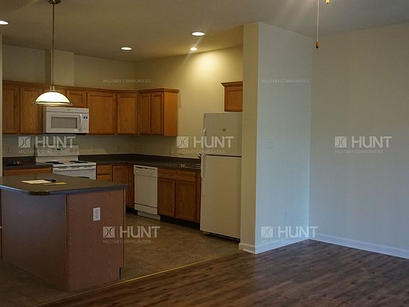 4th image of 10 Stillman Ave