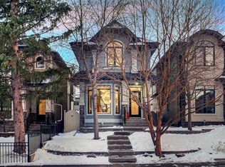 2037 N 47th Ave SW, Calgary, AB T2T 2S7