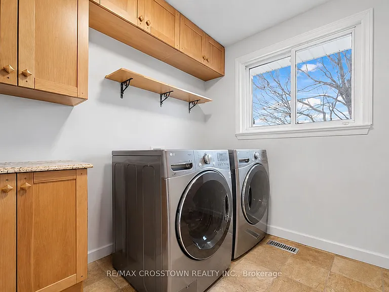 29 Baker Cres — Photo 6