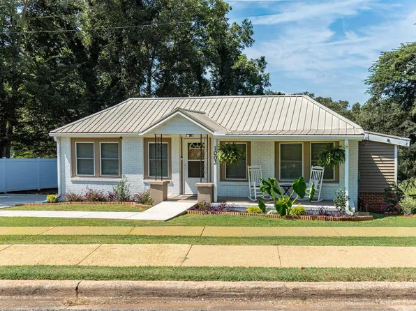 983 Battle St W, Talladega, AL 35160