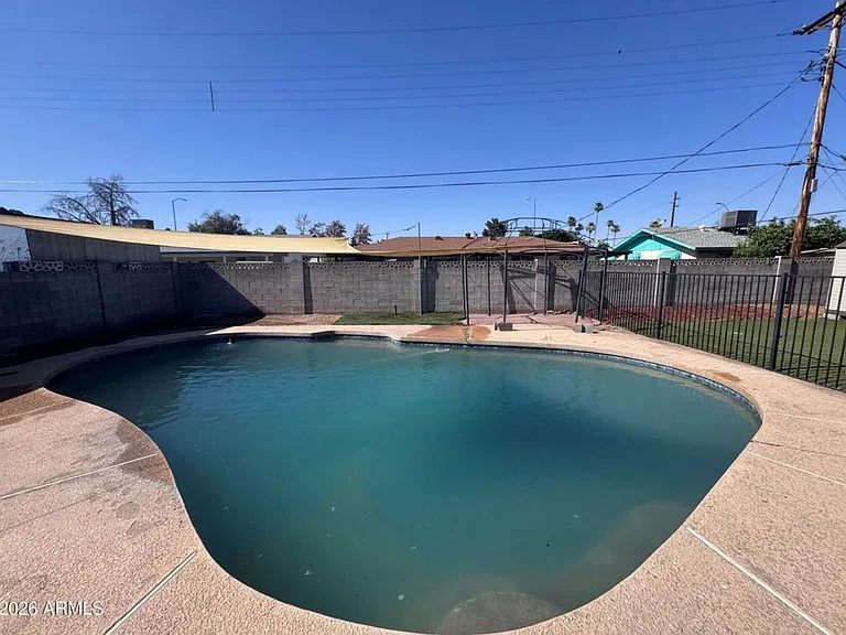 1152 E Dana Ave — Photo 4