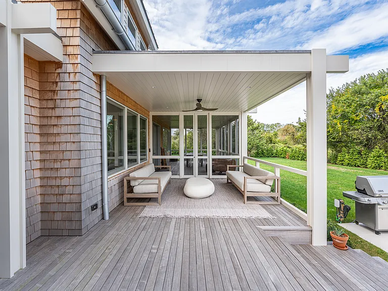 610 Wildberry Ln — Photo 8