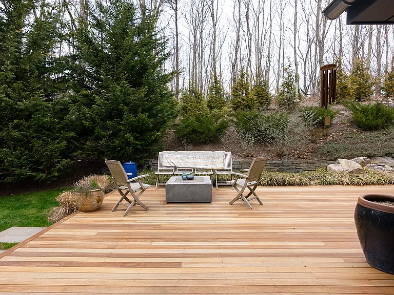 35 Sylvan Ln — Photo 14
