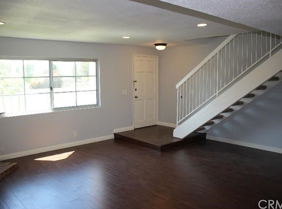 2nd image of 1242 N Citrus Ave APT 1