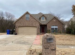 1009 N Willow Ave W, Broken Arrow, OK 74012
