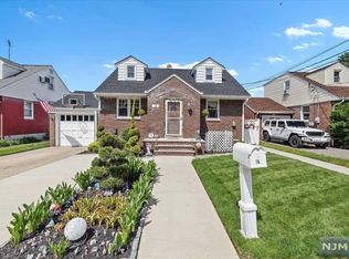 78 W Oldis St, Rochelle Park, NJ 07662