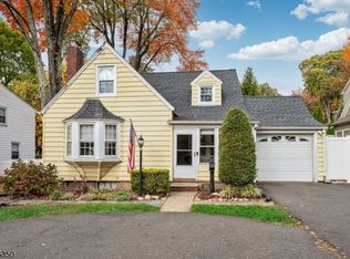 431 Goffle Rd, Wyckoff, NJ 07481