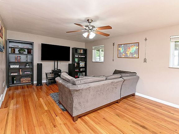 5th image of 8775 Eldora Dr