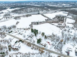 L31121 Fonda Rd, Waterford, NY 12188