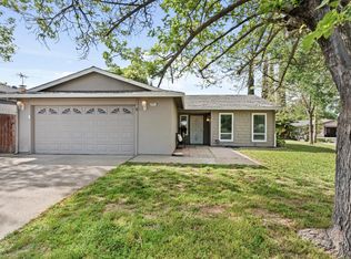 6935 Woodside Dr, Sacramento, CA