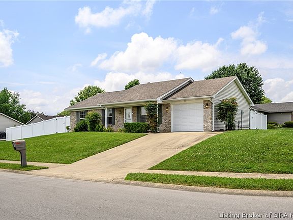 2nd image of 901 Sandstone Drive