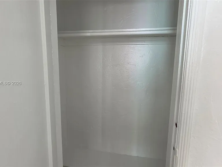 7629 Dickens Ave #4-8 — Photo 20