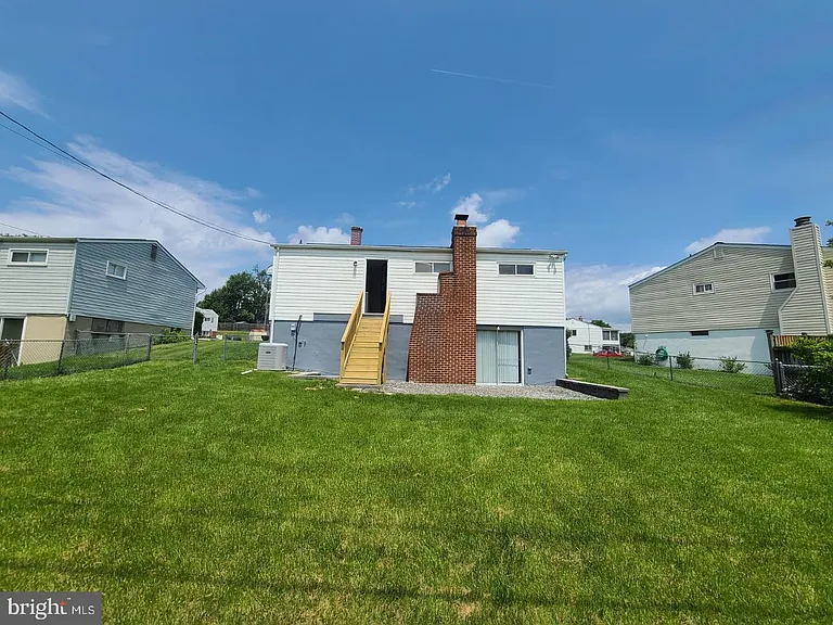 7657 3rd Ave — Photo 27