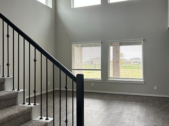 3rd image of 3406 Royal Elk Ct